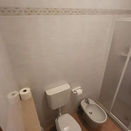 Josefine Front - Adults Only 3* ברנצונה סול גארדה